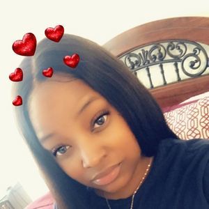 Meet your Posher, Lola